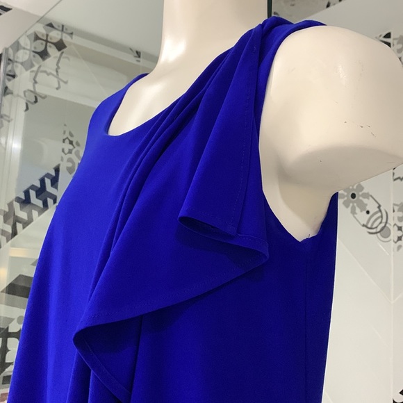 Made in🇨🇦Beautiful Sleeveless Cross Over Ruffle Front JR Dress - Picture 7 of 17